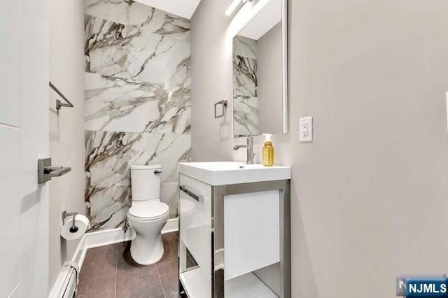 420 Glen Avenue A, Palisades Park, NJ 07650