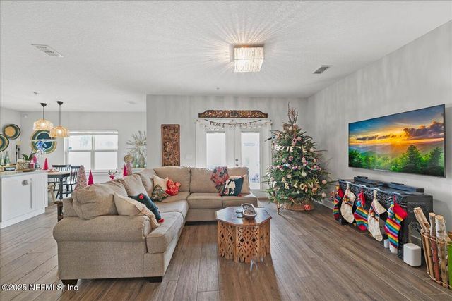 603 2ND Street S, Jacksonville Beach, FL 32250