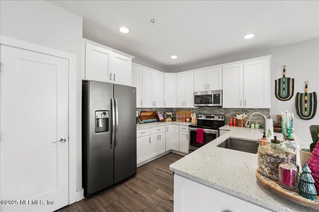 603 2ND Street S, Jacksonville Beach, FL 32250