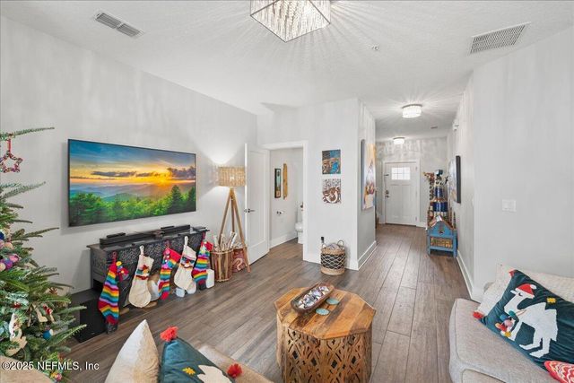 603 2ND Street S, Jacksonville Beach, FL 32250