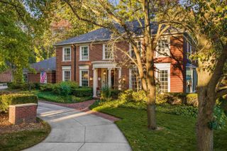 4 Cameron Place, Grosse Pointe, MI 48230