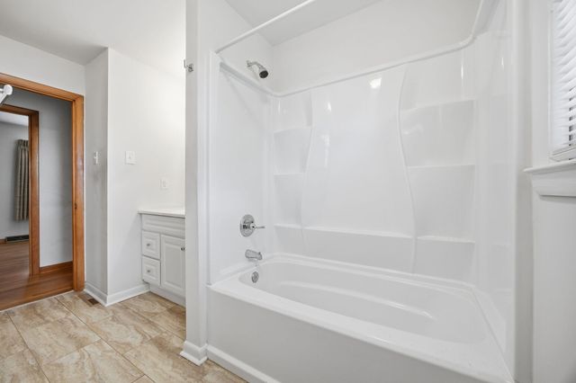 3272 Saxon Drive, Lexington, KY 40503