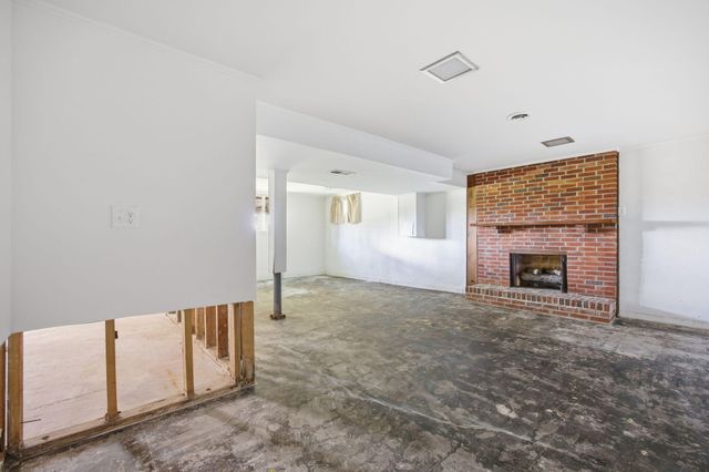 3272 Saxon Drive, Lexington, KY 40503