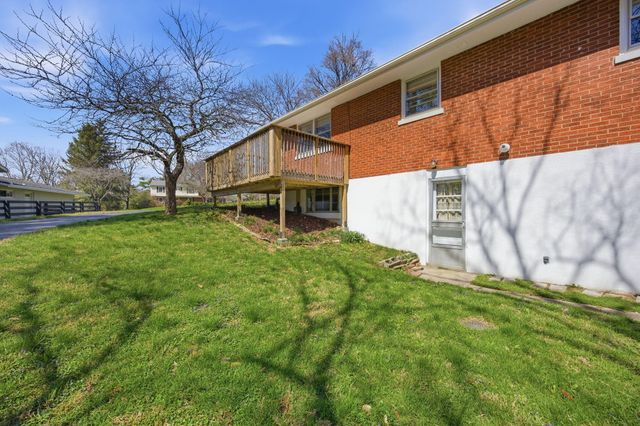 3272 Saxon Drive, Lexington, KY 40503