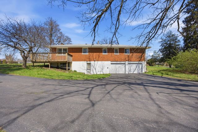 3272 Saxon Drive, Lexington, KY 40503