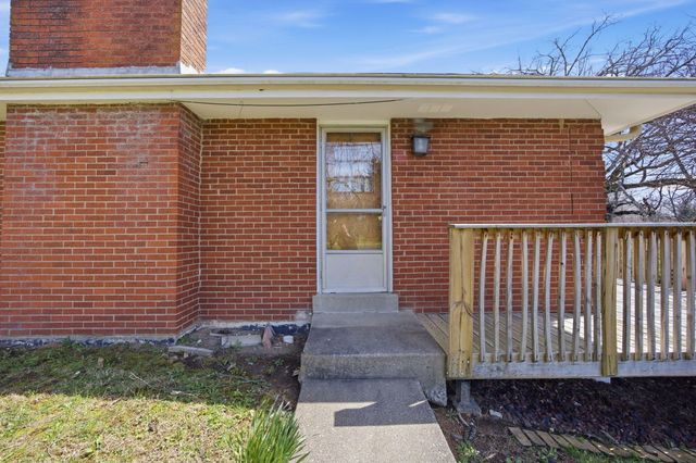 3272 Saxon Drive, Lexington, KY 40503