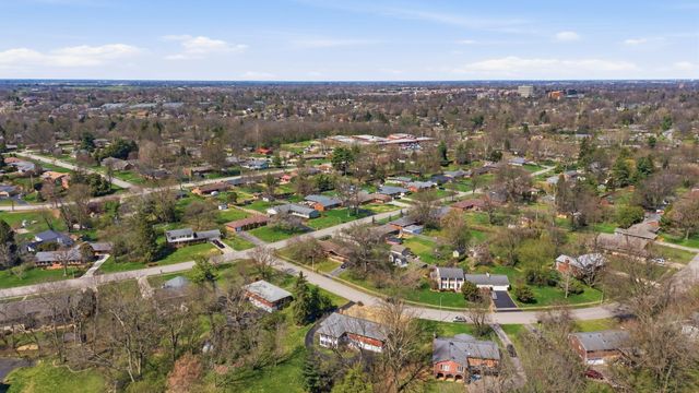 3272 Saxon Drive, Lexington, KY 40503