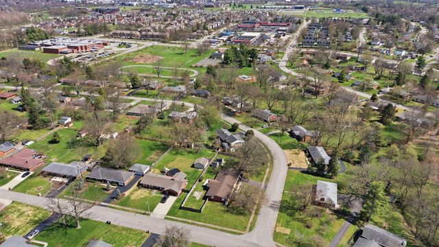 3272 Saxon Drive, Lexington, KY 40503