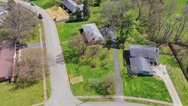 3272 Saxon Drive, Lexington, KY 40503