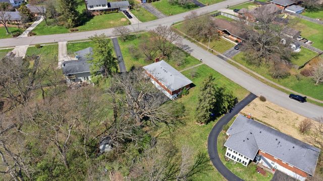 3272 Saxon Drive, Lexington, KY 40503