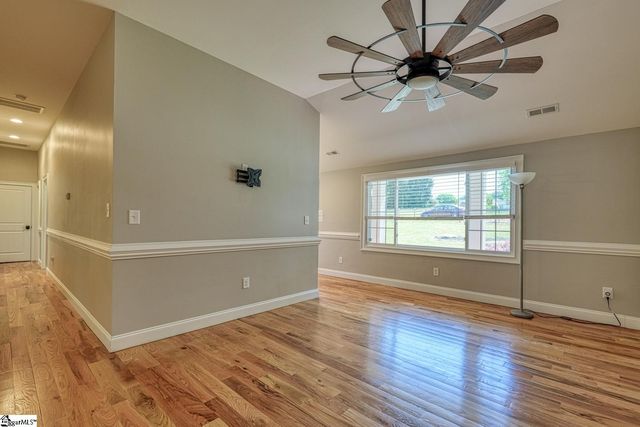 270 Spring Valley Lane, Inman, SC 29349