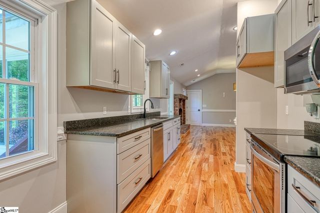 270 Spring Valley Lane, Inman, SC 29349