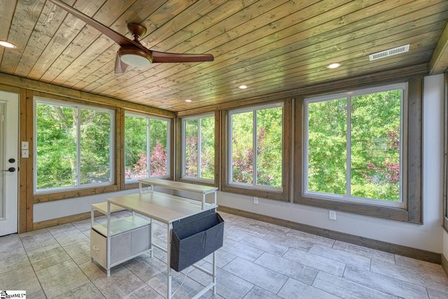 270 Spring Valley Lane, Inman, SC 29349