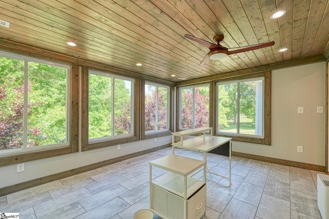 270 Spring Valley Lane, Inman, SC 29349