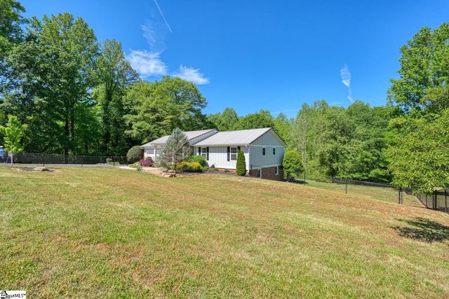 270 Spring Valley Lane, Inman, SC 29349