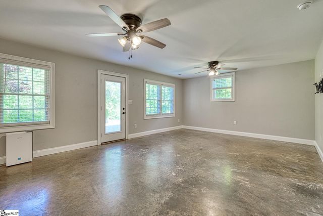 270 Spring Valley Lane, Inman, SC 29349