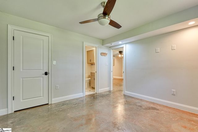 270 Spring Valley Lane, Inman, SC 29349