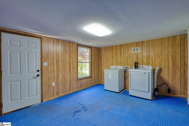 270 Spring Valley Lane, Inman, SC 29349