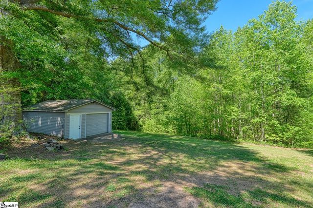 270 Spring Valley Lane, Inman, SC 29349