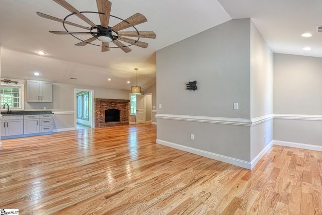 270 Spring Valley Lane, Inman, SC 29349