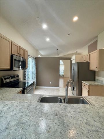 521 LEXINGDALE DR, Orlando, FL 32828