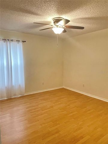 521 LEXINGDALE DR, Orlando, FL 32828