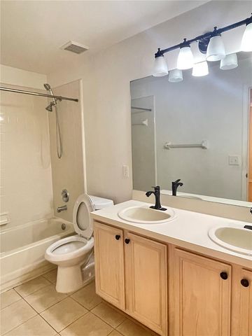 521 LEXINGDALE DR, Orlando, FL 32828