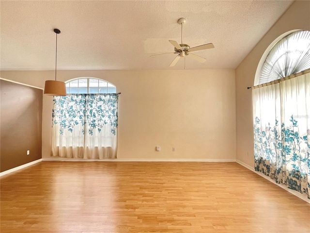 521 LEXINGDALE DR, Orlando, FL 32828