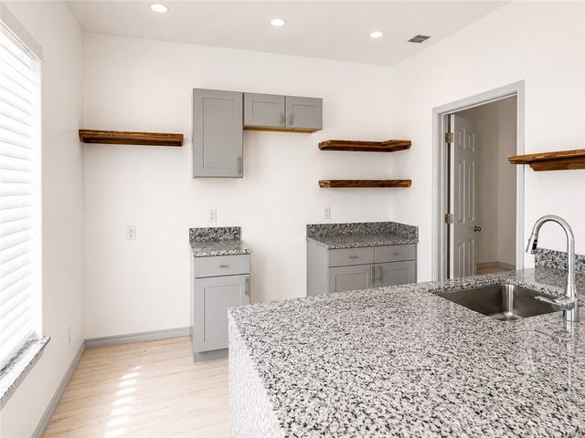 122 W Palm Beach Dr, Port Aransas, TX 78373
