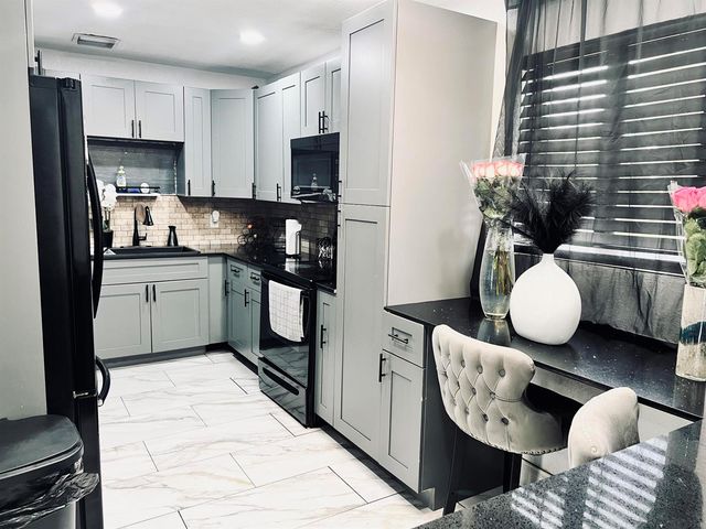 3020 NW 173rd Terrace, Miami Gardens, FL 33056