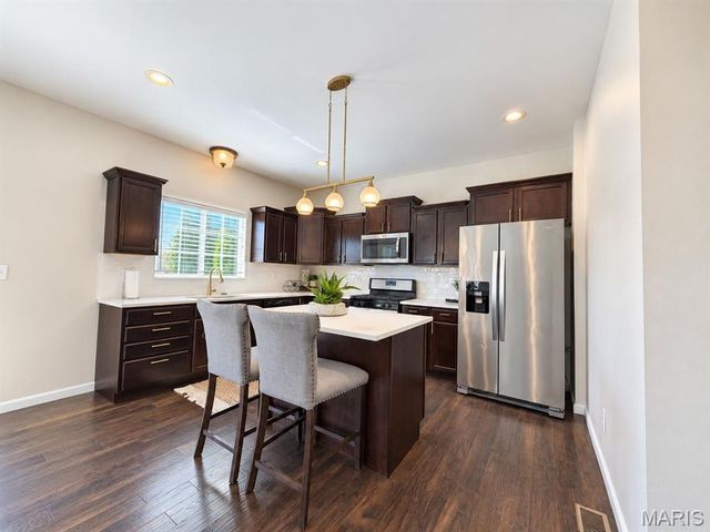 2612 Beacon Point Court, Shiloh, IL 62221