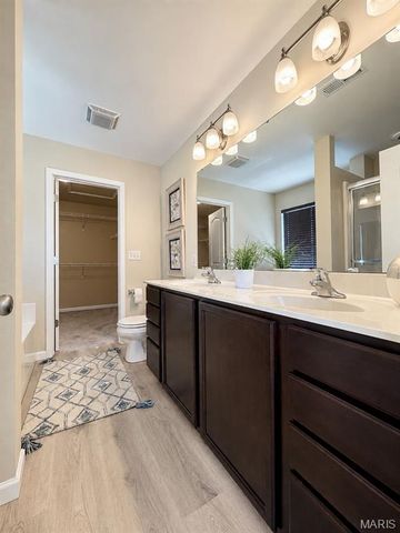 2612 Beacon Point Court, Shiloh, IL 62221