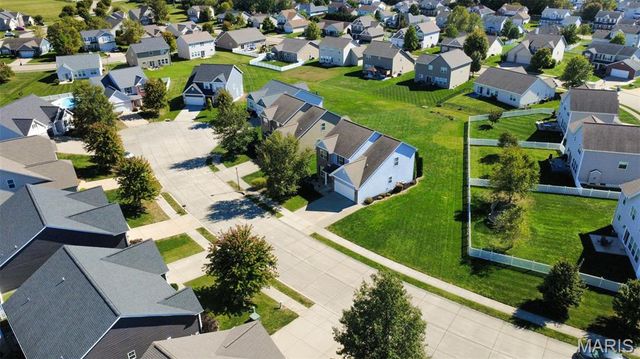 2612 Beacon Point Court, Shiloh, IL 62221