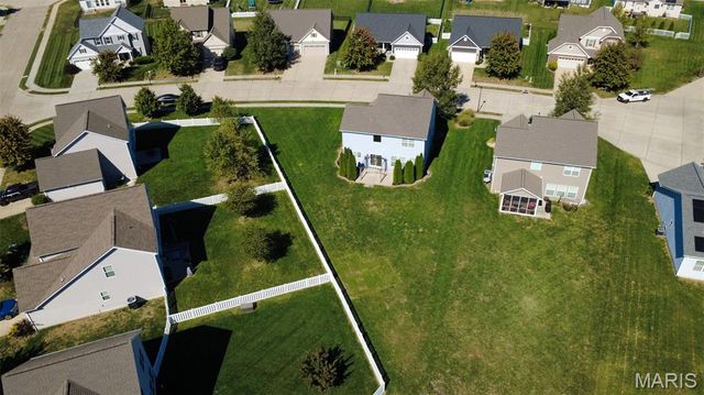 2612 Beacon Point Court, Shiloh, IL 62221
