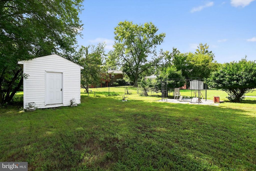 8504 WOODYARD RD, Clinton, MD 20735