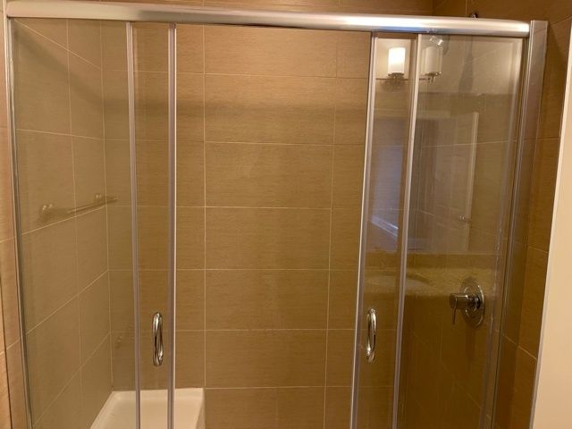 728 Diamond Lake Road 405, Mundelein, IL 60060