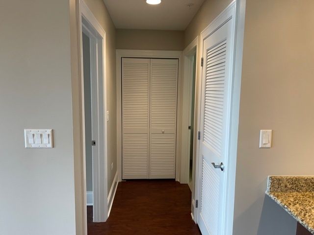 728 Diamond Lake Road 405, Mundelein, IL 60060