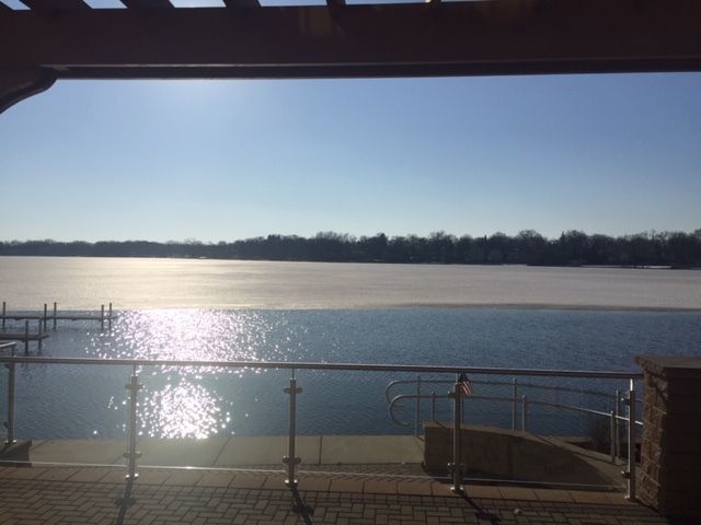 728 Diamond Lake Road 405, Mundelein, IL 60060