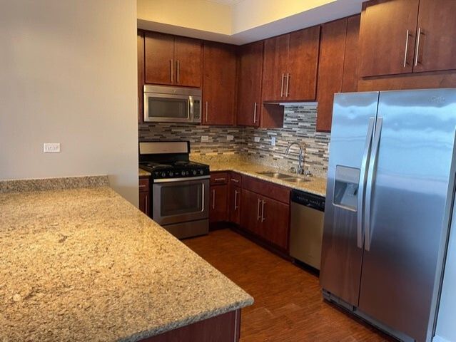 728 Diamond Lake Road 405, Mundelein, IL 60060