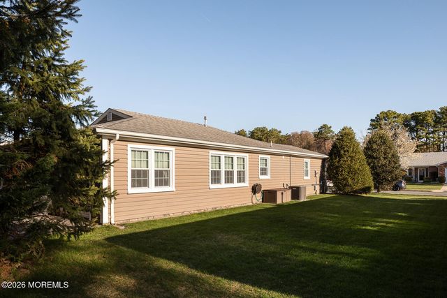 13 Tennis Court, Brick, NJ 08723