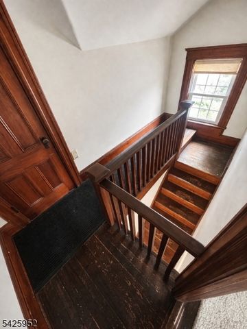 55 W Clay Ave, Roselle Park Boro, NJ 07204