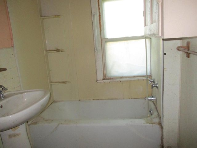 608 La Valle Street, Reedsburg, WI 53959