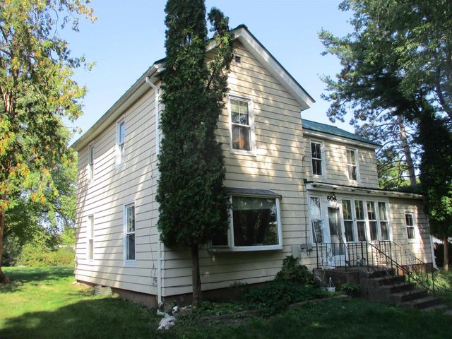 608 La Valle Street, Reedsburg, WI 53959
