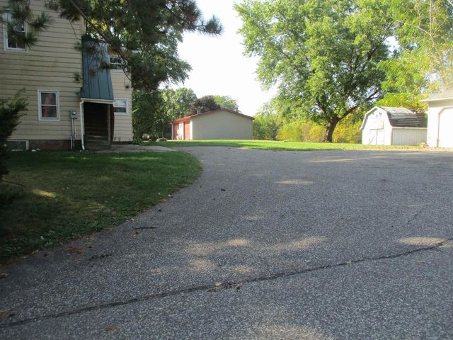 608 La Valle Street, Reedsburg, WI 53959