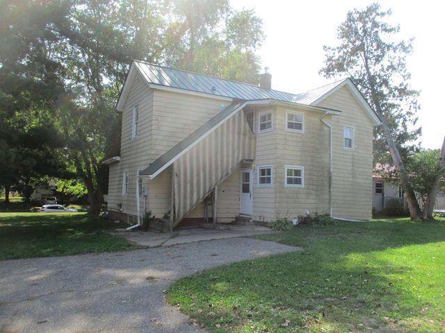 608 La Valle Street, Reedsburg, WI 53959