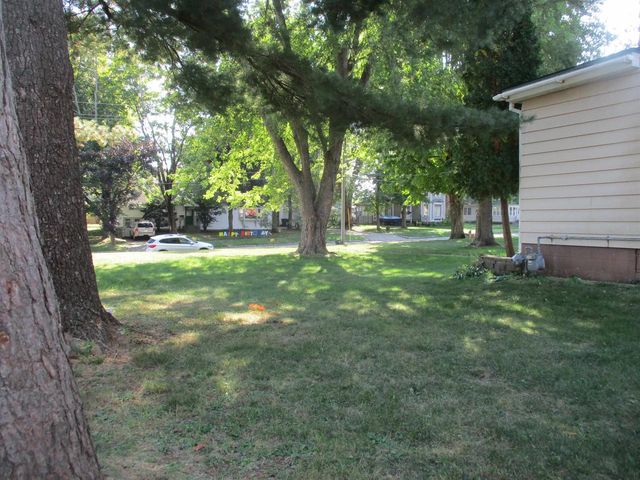 608 La Valle Street, Reedsburg, WI 53959