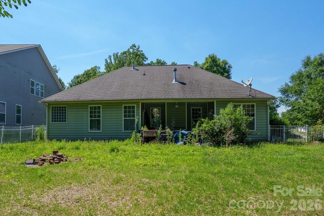 4628 Bonroi Avenue, Charlotte, NC 28213