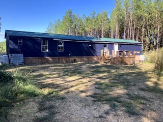 1661 Sassafras Stand Ridge Rd, Linden, TN 37096