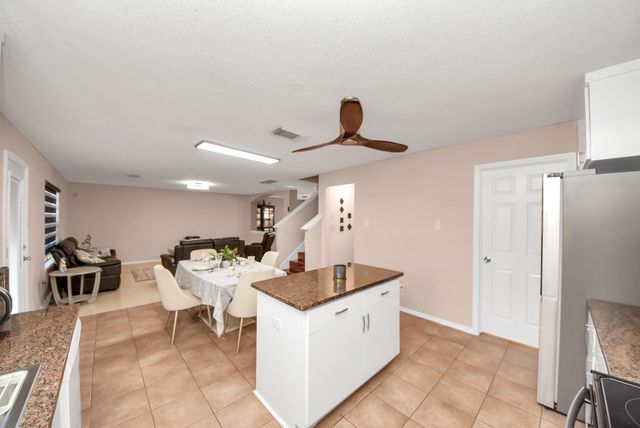1902 Serenata Lane, Humble, TX 77396