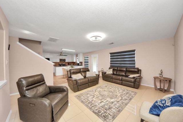 1902 Serenata Lane, Humble, TX 77396